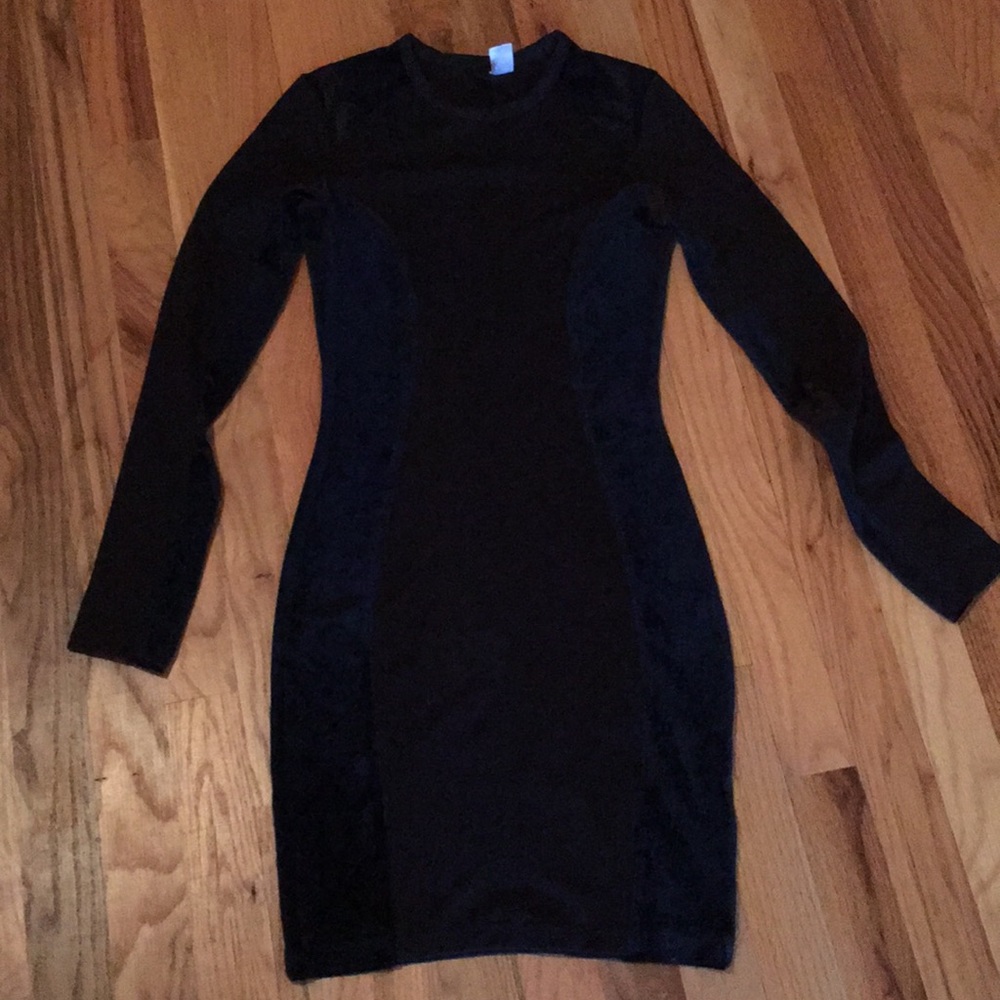 Long sleeve body-con mini dress with velvet panels